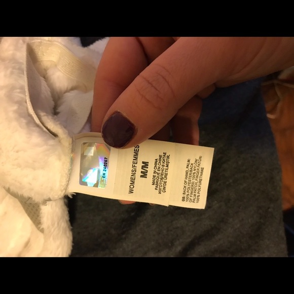 COPY - Women’s/Girl’s The North Face White NEW Gloves & Hat Warm Winter Accesso… - Picture 5 of 9